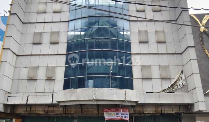 5-Story Building Suitable for Offices and Business Spaces. Located on Boulevard Barat Kelapa Gading, West Kelapa Gading, Kelapa Gading, North Jakarta City, DKI Jakarta, Indonesia, 14240, Kelapa Gading.