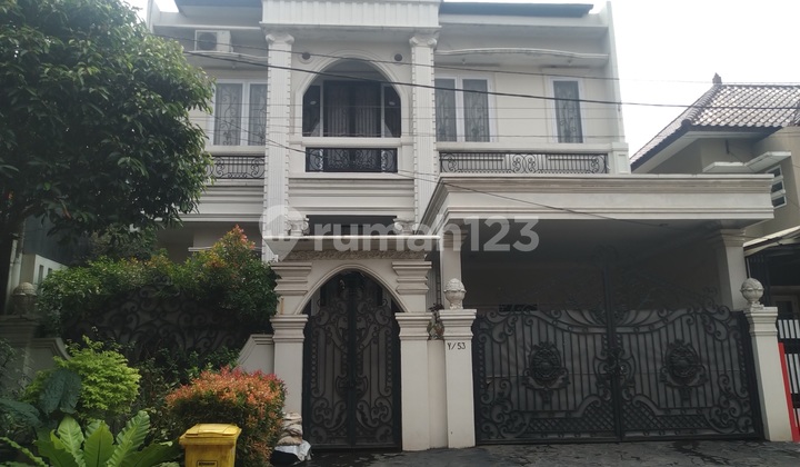 Rumah American Classic Ada Kolam Renang. Di Perumahan Kemang Pratama 1, Jl. Duta Pratama Blok Y, Bojong Rawalumbu, Rawalumbu, Kota Bekasi, Jawa Barat, Indonesia, 17116, Kemang Pratama Rumah American Classic Ada Kolam Renang. Di Perumahan Kemang Pratama 1, Jl. Duta Pratama Blok Y, Bojong Rawalumbu, Rawalumbu, Kota Bekasi, Jawa Barat, Indonesia, 17116, Kemang Pratama