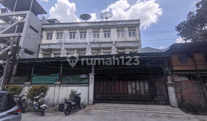 Rumah 3 Lantai Cocok Buat Kos. Kantor Gudang. Di Jl. Perdana I, Wijayakusuma, Grogol Petamburan, Kota Jakarta Barat, Dki Jakarta, Indonesia, 11460, Tubagus Angke