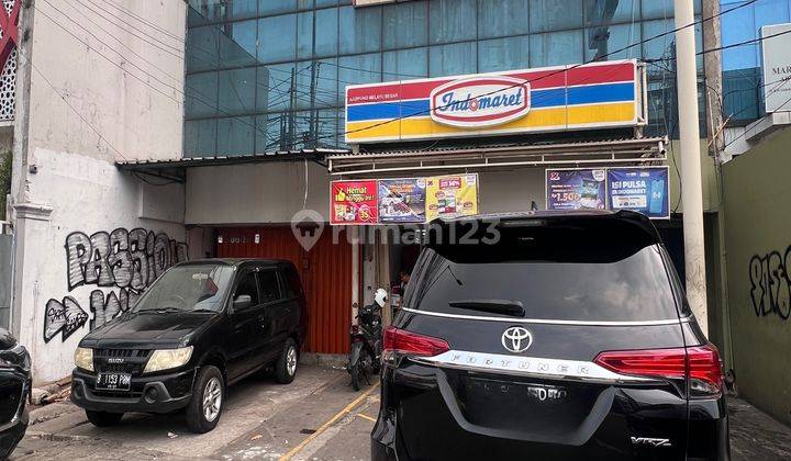  di Ruko bagus di wilayah tebet gudang peluru. Jl. KH. Abdullah Syafei, RT.001 RW.01, Kelurahan Kebon Baru, Kecamatan Tebet, Kota Administrasi Jakarta Selatan,, Tebet 1