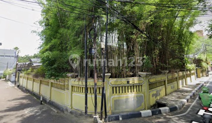 Rumah Seberang Brawijaya Hospital Hanya 300 Meter. di Jl. Taman Brawijaya Iii No. 16, Cipete Utara, Kebayoran Baru, Kota Jakarta Selatan, Dki Jakarta, Indonesia, 12150, Antasari 2