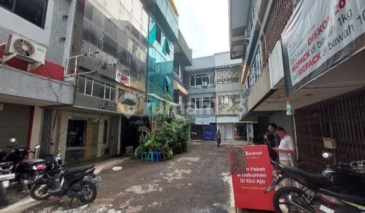 Shop Right Next to MRT Block A. Commercial Area. At No. 127 Panglima Polim Street, Pulo, Kebayoran Baru, South Jakarta City, DKI Jakarta, Indonesia, 12160, Panglima Polim Shop Right Next to MRT Block A. Commercial Area. At No. 127 Panglima Polim Street, Pulo, Kebayoran Baru, South Jakarta City, DKI Jakarta, Indonesia, 12160, Panglima Polim