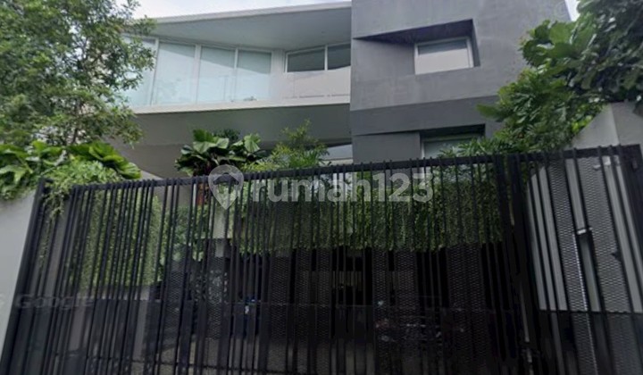 Modern House in Permata Buana Luxury Complex. Jln Pulau Damar VI Block D 12 Lots No 5 & 6, North Kembangan Village, Kembangan Subdistrict, West Jakarta City Modern House in Permata Buana Luxury Complex. Jln Pulau Damar VI Block D 12 Lots No 5 & 6, North Kembangan Village, Kembangan Subdistrict, West Jakarta City