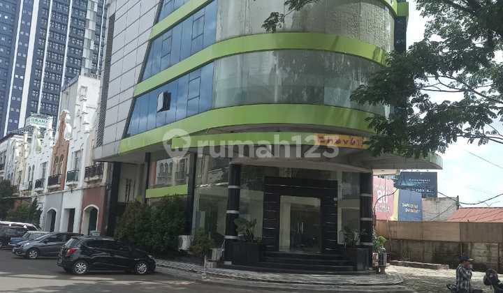 5-Story Building on Serpong Main Road. A Step Away from Living World. In a Shop House Complex. Jl. Sutera Niaga Iii , Pakulonan, North Serpong, South Tangerang City, Banten, Indonesia, 15325, Alam Sutera 2