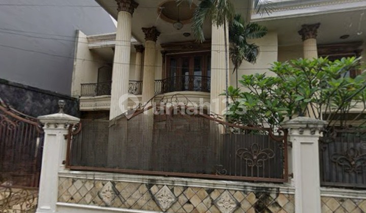 One Step From Darmawangsa Square. On Rimba Street, North Cipete, Kebayoran Baru, South Jakarta City, DKI Jakarta, Indonesia, 12150, Kebayoran Baru. One Step From Darmawangsa Square. On Rimba Street, North Cipete, Kebayoran Baru, South Jakarta City, DKI Jakarta, Indonesia, 12150, Kebayoran Baru.