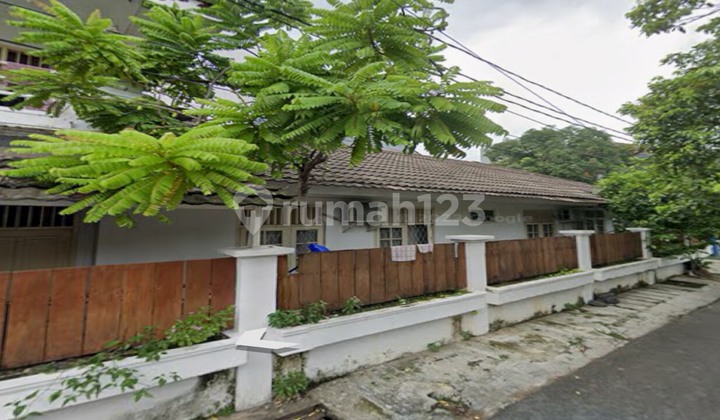  Di Rumah Hoek Jl. Batu Zamrut No.2. Blok X No 439-440. Kelurahan Kayu Putih, Kecamatan Pulo Gadung, Kotamadya Jakata Timur, Pulomas