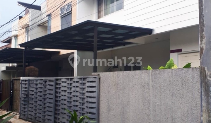 RUMAH WILAYAH BANYAK DICARI. SELANGKAH DARI RS MAYAPADA LEBAK BULUS