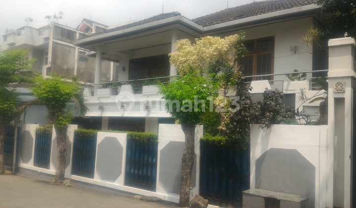 Rumah 4 Menit Dari Itc Permata Hijau. Jalan Kpbd Kelurahan Sukabumi Selatan Kecamatan Kebon Jeruk Kota Jakarta Barat