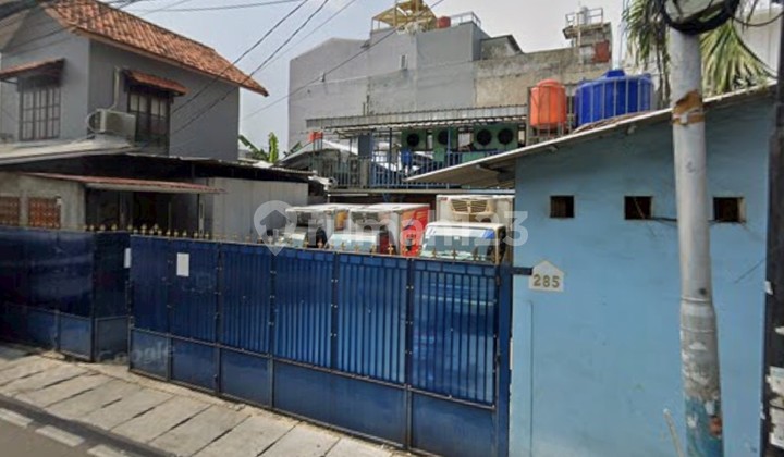 Only 100 Meters from Jl Letjen Suprapto. House Suitable for Office, Warehouse, or Boarding House. On Jl. Cempaka Putih Utara, Cempaka Baru, Kemayoran, Central Jakarta City, Dki Jakarta, Indonesia, 10640, Cempaka Putih. 2