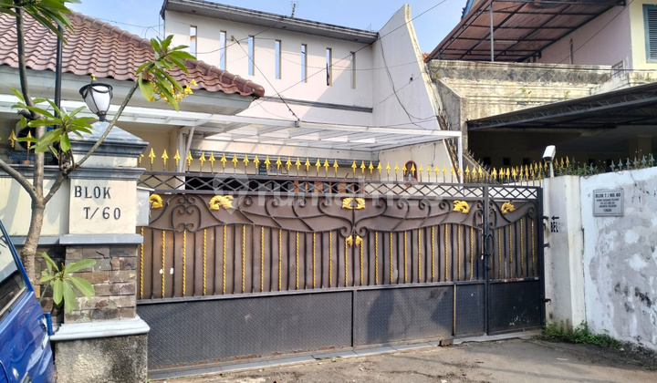 Harga di Bawah NJOP. Hanya 800 Meter ke Jalan Raya Abdullah Syafei. Komplek Gudang Peluru, Jl. Gudang Peluru Selatan Blok T No. 60, Kel. Kebon Baru, Kec. Tebet, Kotamadya Jakarta Selatan