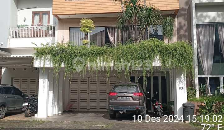 Rumah Minimalis Modern. Komplek The Orchid Jalan Jombang Raya No. 83. Kelurahan Pondok Pucung, Kecamatan Pondok Aren, Kota Tangerang Selatan 2