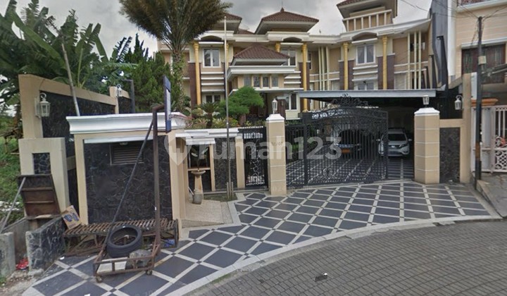 Rumah Luas Asri Ada Kolam Renang. Di, Perumahan Raffles Hills Blok B2, Harjamukti, Cimanggis, Kota Depok, Jawa Barat, Indonesia, 16454, Raffles Hills Rumah Luas Asri Ada Kolam Renang. Di, Perumahan Raffles Hills Blok B2, Harjamukti, Cimanggis, Kota Depok, Jawa Barat, Indonesia, 16454, Raffles Hills