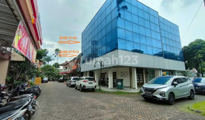 Active Commercial Area Ruko in BSD. At BSD Ruko Sector 7, Jl. Pahlawan Seribu, Lengkong Wetan, Serpong, South Tangerang City, Banten, Indonesia, 15322, BSD