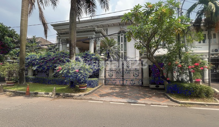 Only 200 meters from Pondok Indah Mall. At Jl. Kartika Utama Block Ba, Pondok Pinang, Kebayoran Lama, South Jakarta City, Dki Jakarta, Indonesia, 12310, Pondok Indah.