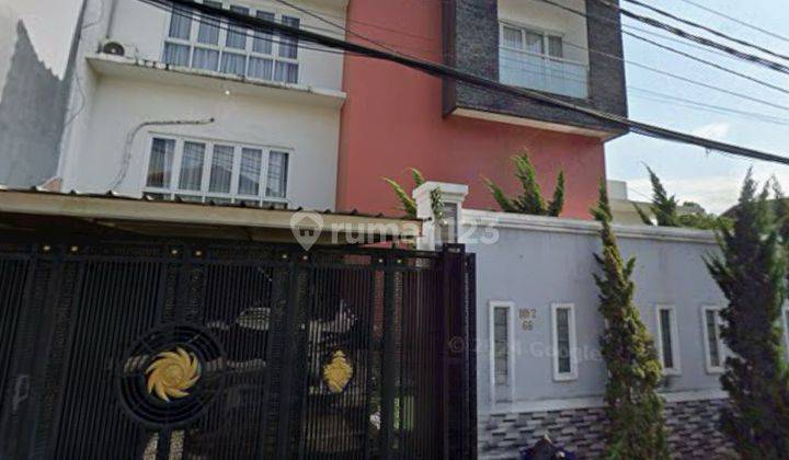 ruang tamu rumah hook selangkah dari bintaro