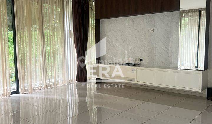 TerMurah beli pasti untung. Rumah 3 lantai serenia hills. ada lebihan tanah buat taman sendiri 2