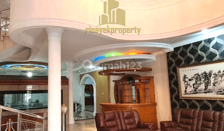 Ruumah Mewah Semi Furnished Jl.sei Bingei 1