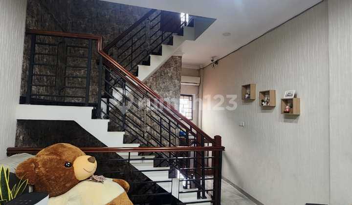 For Sale Quickly Luxury Shop House Fully FurnishedJl. Hos Cokro Aminoto 2