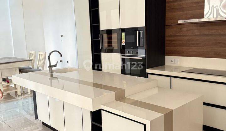 Disewakan Rumah Fully Furnish Taman Malibu Blok B  2