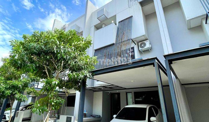 Dijual Cepat Harga Bawah Pasar di Tabebuya Bsd Insiprahaus 3,5 Lantai Termasuk Furnish. Lokasi Terbaik Bsd. 1