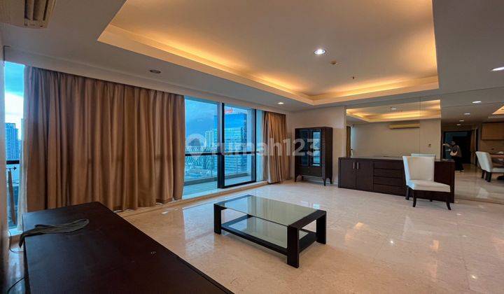  Balcony Apartemen Setiabudi Residences 3 Bedroom Furnished 1