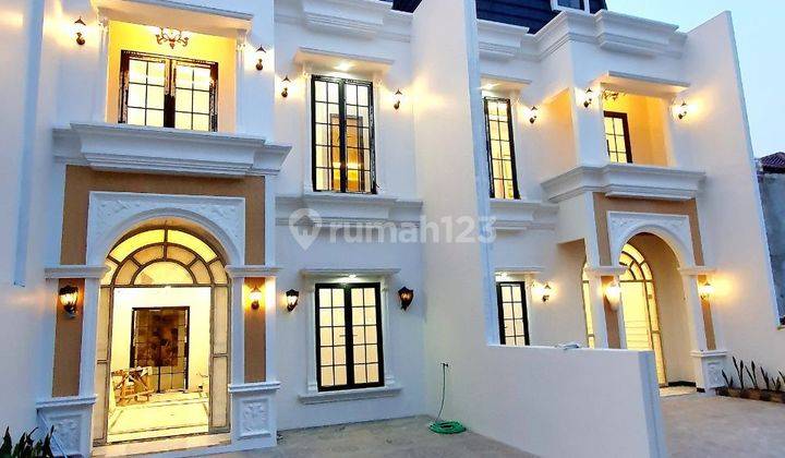 Rumah american classic dalam townhouse fasum lengkap kebagusan 2