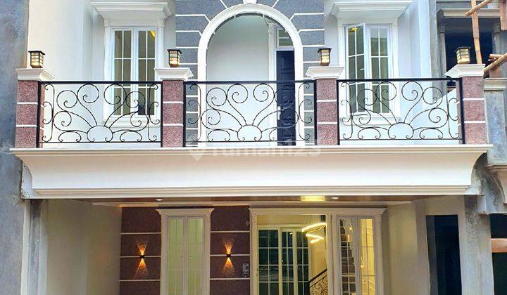 Rumah ada balcony dalam Towenhouse Akses 2 Mobil 2