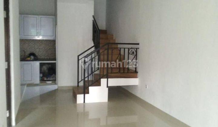 Dijual Rumah 2.5 Lantai   Simprug diPoris  Tangerang  2