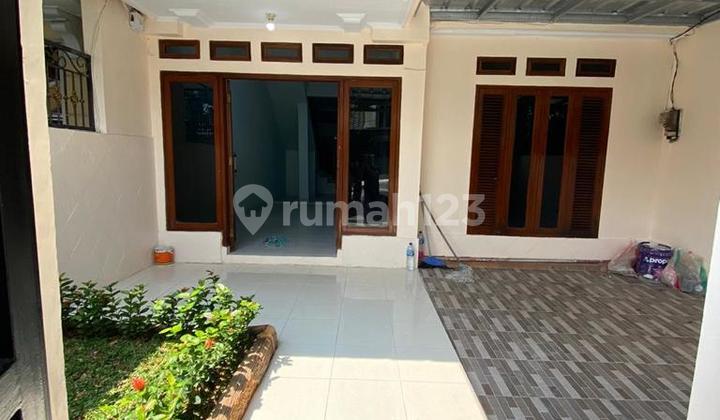 Dijual Rumah Siap Huni Cluster Airlangga Taman Royal 2 Tangerang.