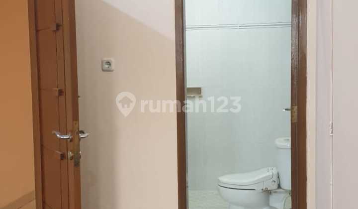 Rumah Siap Huni di Cluster Edelweis Taman Royal, Tangerang. 2