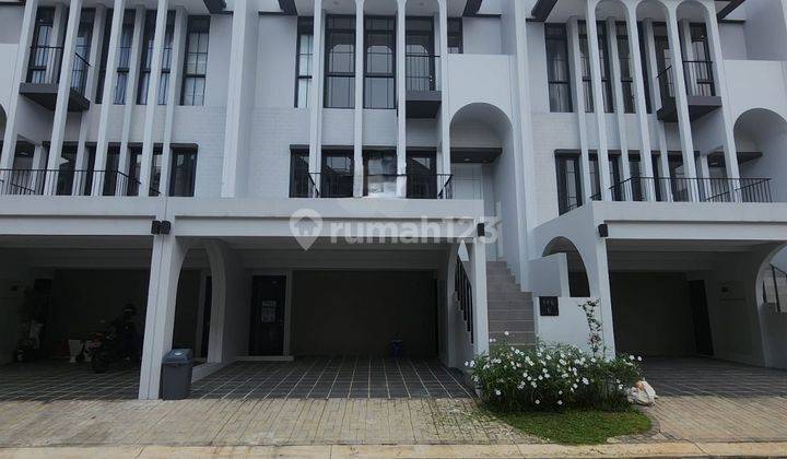 Rumah siap huni Eather Greenwich di BSD 1