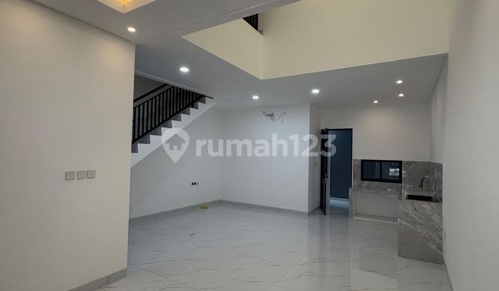 Rumah 3+1 Kt di Kalideres Jakarta Barat Dktt Sekolah, Rs, Bandara