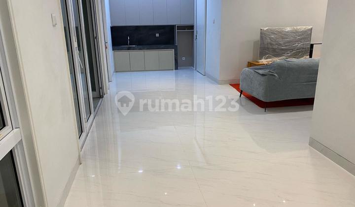 Pasadena Residence House, 180m² Land, 2-Car Carport, 4+1 Bedrooms, Move-In Ready