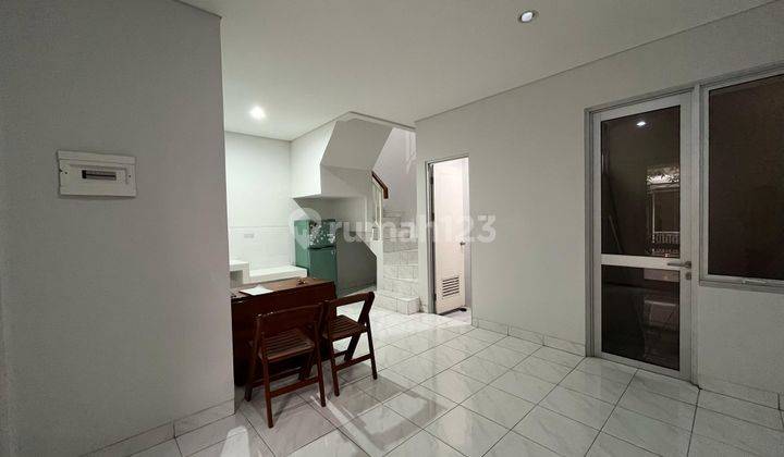 Rumah 2 Kt Ada Ac, Kanopi, Kulkas Di Milano Dekat Ruko Goldfinch 2