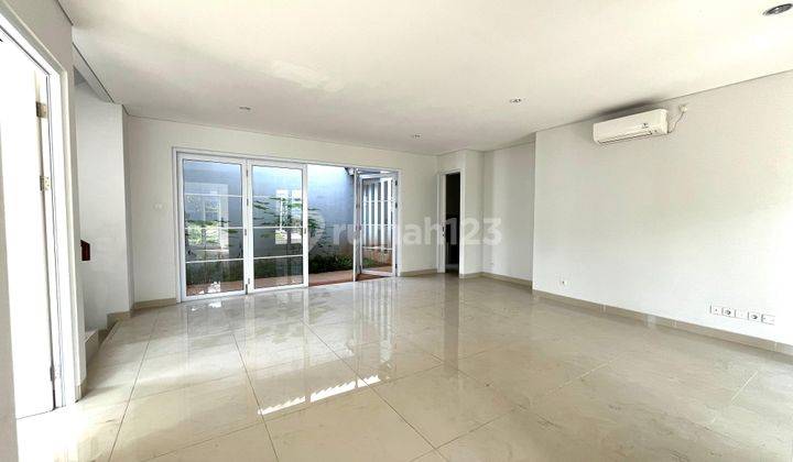 Rumah Hook Luas Hampir 300 M² Sudah Shm Dekat Ruko Sorrento 1