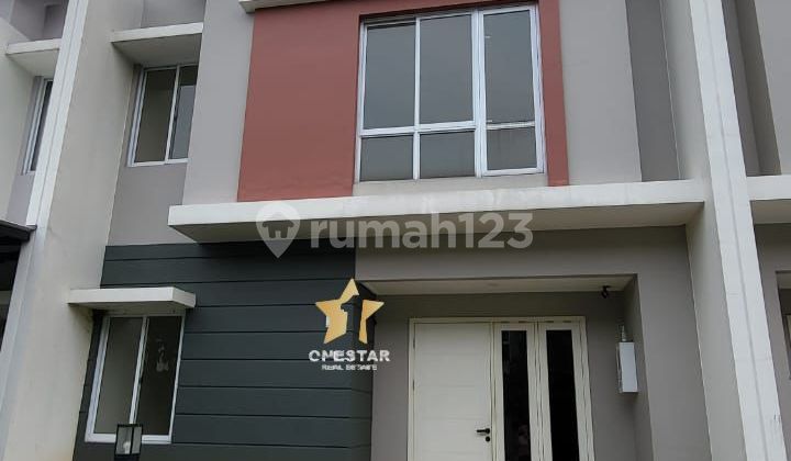 7x12 House Positioned on Boulevard Row Main Road in Symphonia Gs