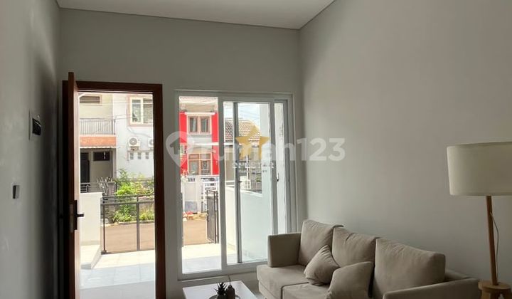 Rumah Baru Ada 3+1 KT Dekat Sekolah Tarakanita Gading Serpong