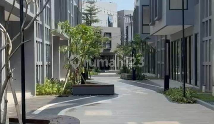 3-Story Shop House with 2 Front Accesses Facing Each Other, Back Shop House with Garden