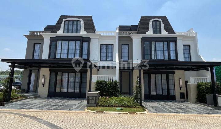 3-Story House with Attic Parisian Concept 1st Floor 7m High Ceiling 3-Story House with Attic Parisian Concept 1st Floor 7m High Ceiling