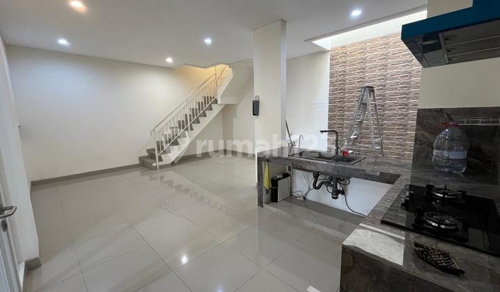 Nara Village House 4 Bedrooms + 1 Art Bedroom, Installed AC, Water Heater, Canopy