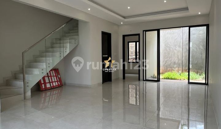 Rumah Brand New Ada 4 Kamar, Kt Utama Luas Ada Km Dalam di Bsd