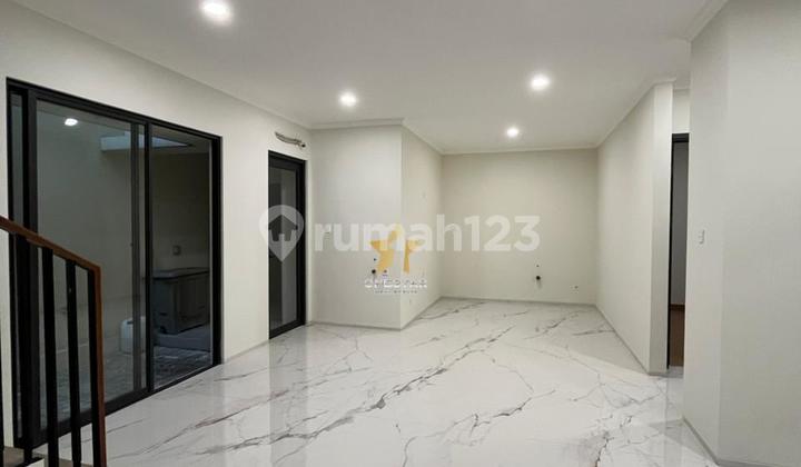 Rumah Full Renov Lantai Ganti Ht 240X120, Kt Utama Diperluas 2