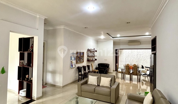 Rumah Full Renovasi Lb 337M², Semua Kamar Tidur Luas, Ada Dapur Kotor & Bersih, Rumah Full Renovasi Lb 337M², Semua Kamar Tidur Luas, Ada Dapur Kotor & Bersih,