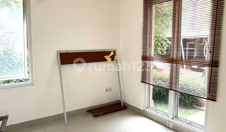 Rumah Posisi Hook Dpt Taman Samping Luas, Ada Tanah Lebih Blkg Jg