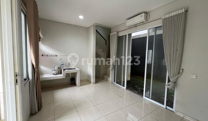 Rumah 2 Kamar Ada Ac Posisi Samping Taman Dapat Parkiran Lebih 1