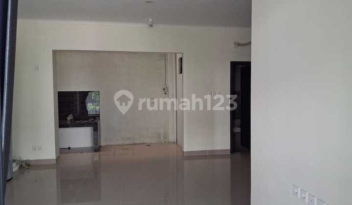 3-Story House with 4 Bedrooms, Already Air-Conditioned, Location Near BSD & Legok. 3-Story House with 4 Bedrooms, Already Air-Conditioned, Location Near BSD & Legok.