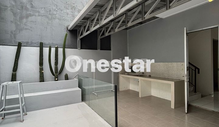 House in Sector 7C Gading Serpong, Garden View, Close to School and Mall House in Sector 7C Gading Serpong, Garden View, Close to School and Mall