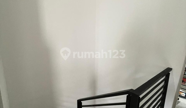 DIJUAL RUMAH DEKAT SUMMARECON MALL SERPONG 1
