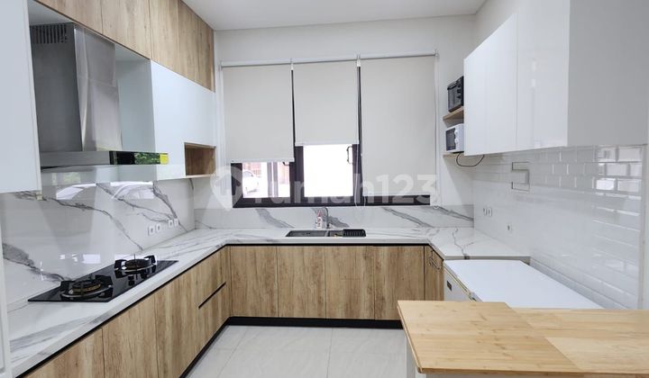 House in Amata the Mozia BSD, 2 Floors, Cash.