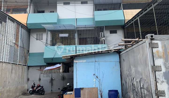 Fli*Di Jual Ruko Gandeng di Jalan Tubagus Angke Hadap Jalan Fli*Di Jual Ruko Gandeng di Jalan Tubagus Angke Hadap Jalan